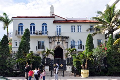 gianni versace house.